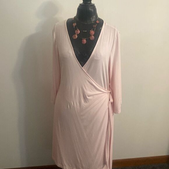Caden Lane Pink 3/4 sleeves Wrap dress, size OS - Picture 1 of 5